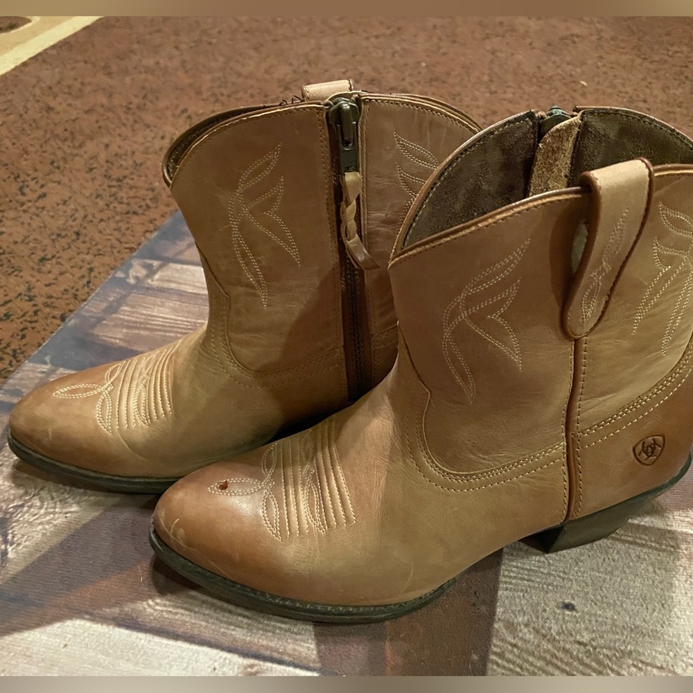 Ariat Women’s Darlin Western Boots Tan Size 8.5